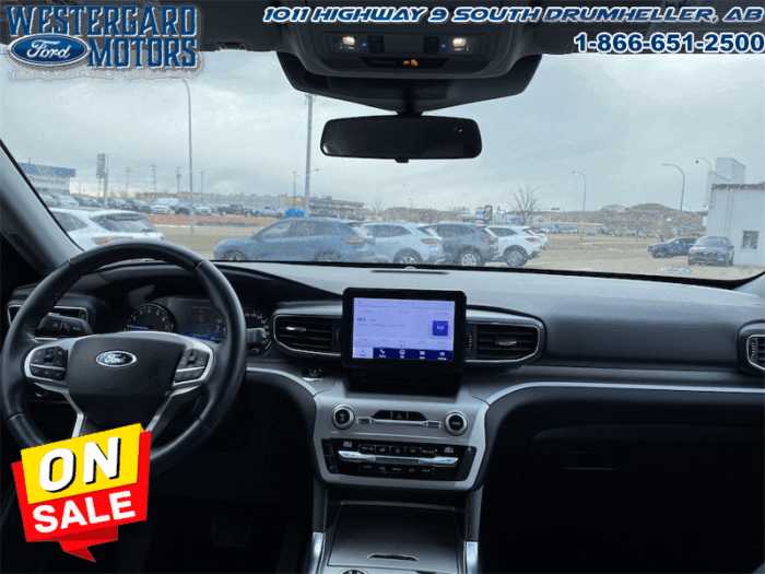 2021 Ford Explorer XLT  -  Apple CarPlay -  Android Auto - Image 13
