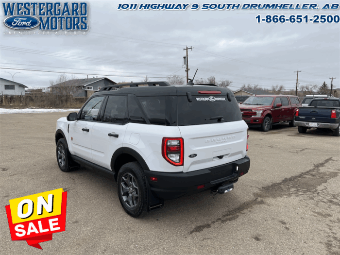 2022 Ford Bronco Sport Badlands  2.0L Eco Boost - Image 3