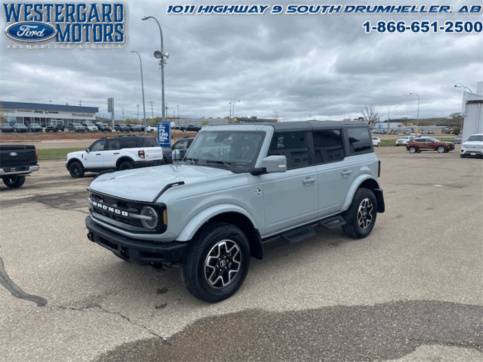Used SUV 2024 Ford Bronco OUTER BANKS Cactus Grey