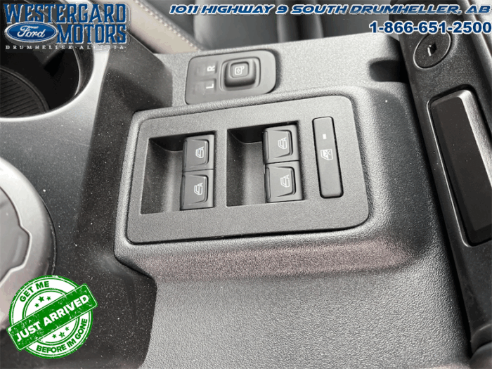 2025 Ford Bronco Outer Banks - Image 12