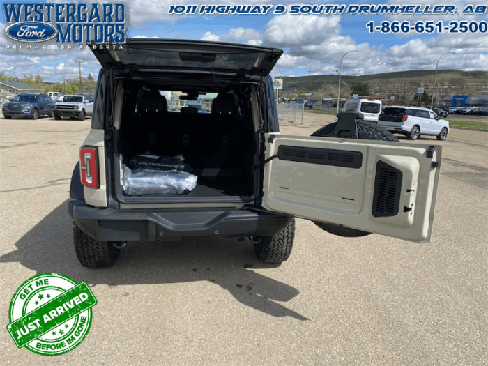 2025 Ford Bronco Badlands - Image 16