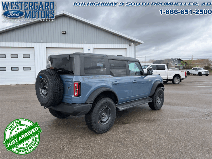 2025 Ford Bronco Outer Banks - Image 17