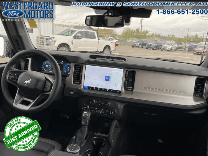 2025 Ford Bronco Outer Banks - Image 23