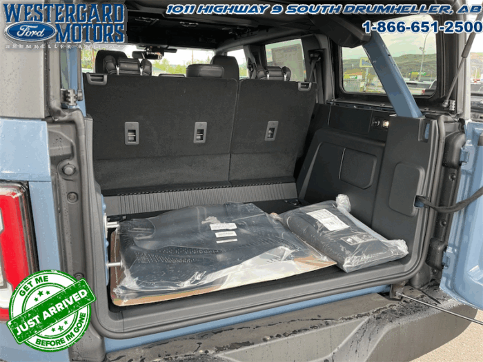 2025 Ford Bronco Outer Banks - Image 4