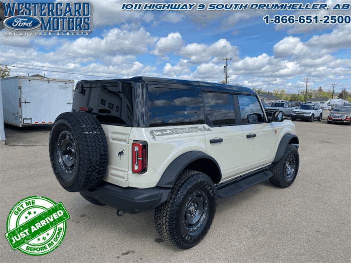 2025 Ford Bronco Badlands - Image 5