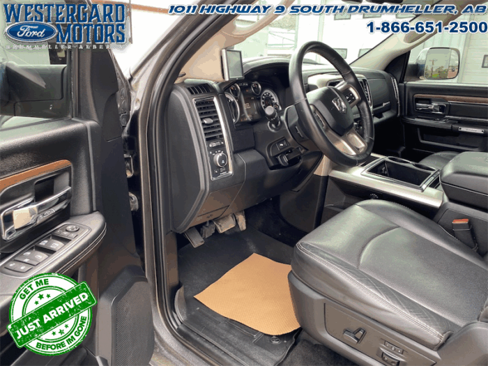 2015 Ram 2500 LARAMIE - Image 9