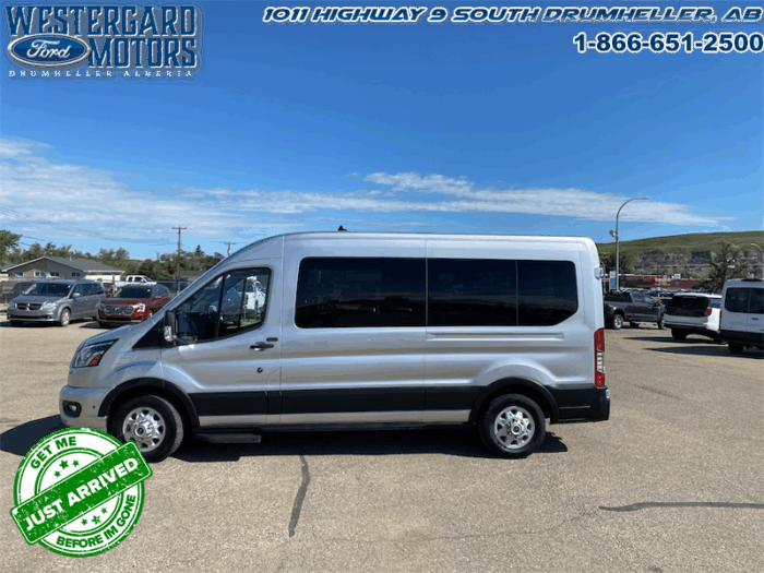 2024 Ford Transit Passenger Wagon XLT - Image 2