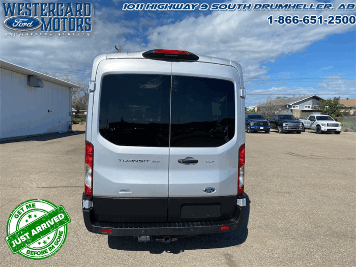 2024 Ford Transit Passenger Wagon XLT - Image 4