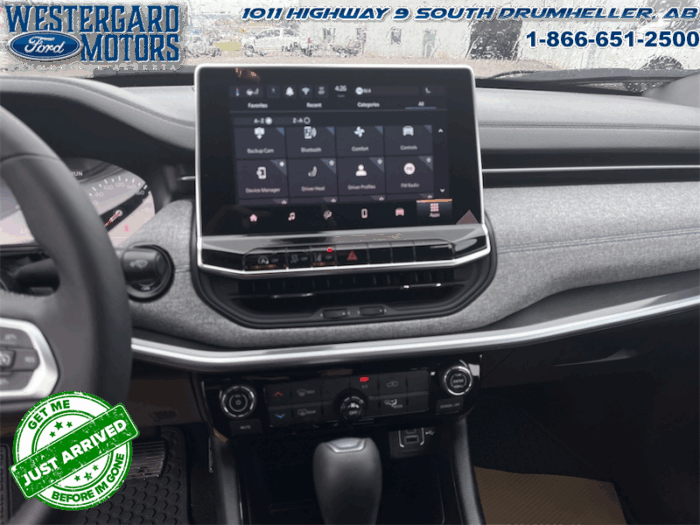 2024 Jeep Compass LATITUDE  - Low Mileage - Image 18
