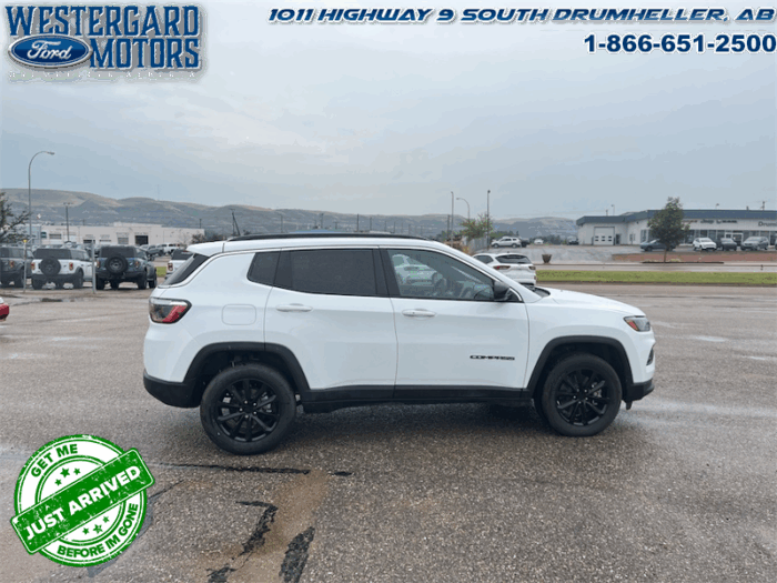 2024 Jeep Compass LATITUDE  - Low Mileage - Image 21