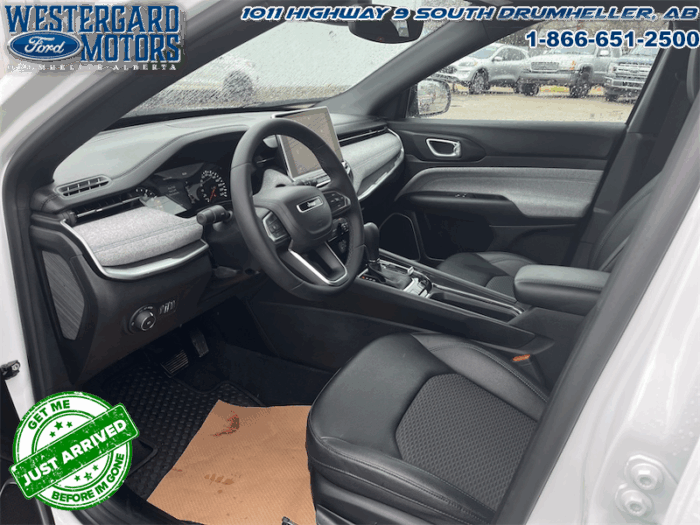 2024 Jeep Compass LATITUDE  - Low Mileage - Image 3