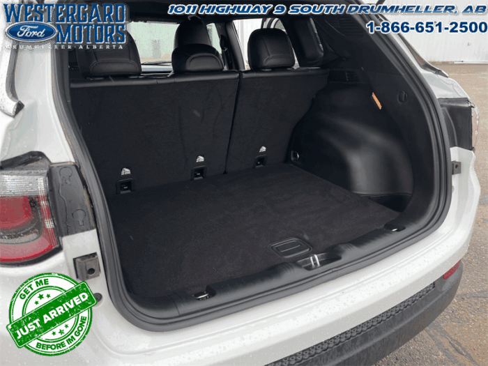 2024 Jeep Compass LATITUDE  - Low Mileage - Image 4