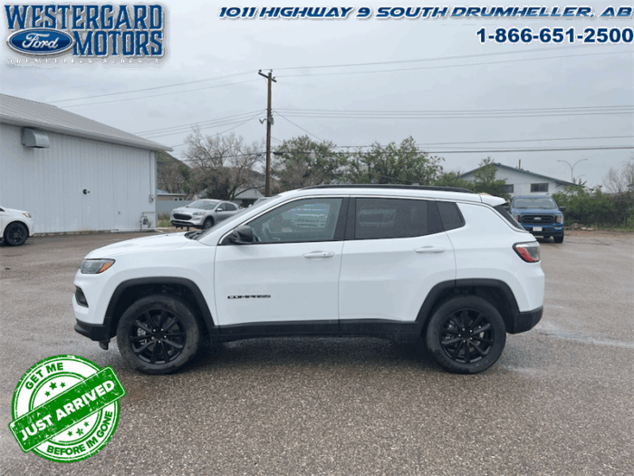 2024 Jeep Compass LATITUDE  - Low Mileage - Image 5
