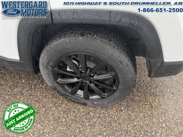 2024 Jeep Compass LATITUDE  - Low Mileage - Image 6