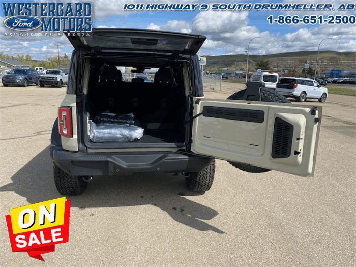 2025 Ford Bronco Badlands  Sasquatch PKG. - Image 16