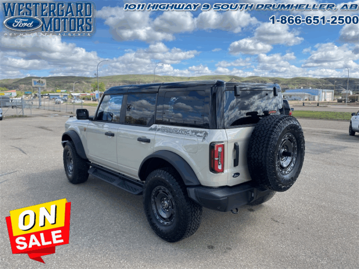 2025 Ford Bronco Badlands  Sasquatch PKG. - Image 3