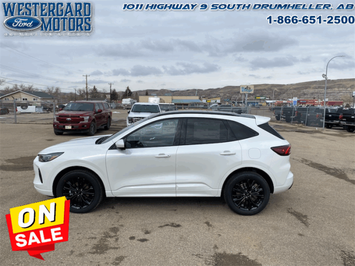 2025 Ford Escape ST-Line Elite  - Sunroof - Heated Seats - Image 2