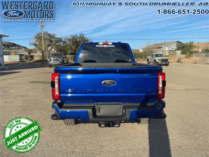 2026 Ford F-350 Super Duty Lariat - Image 4