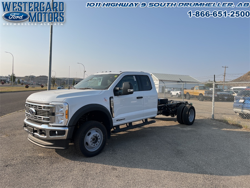 Used Extended/Double Cab 2026 Ford F-550 Super Duty DRW X5H Oxford White