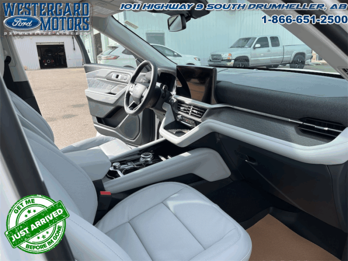 2025 Ford Explorer Platinum  - Leather Seats - Leather Package - Image 13