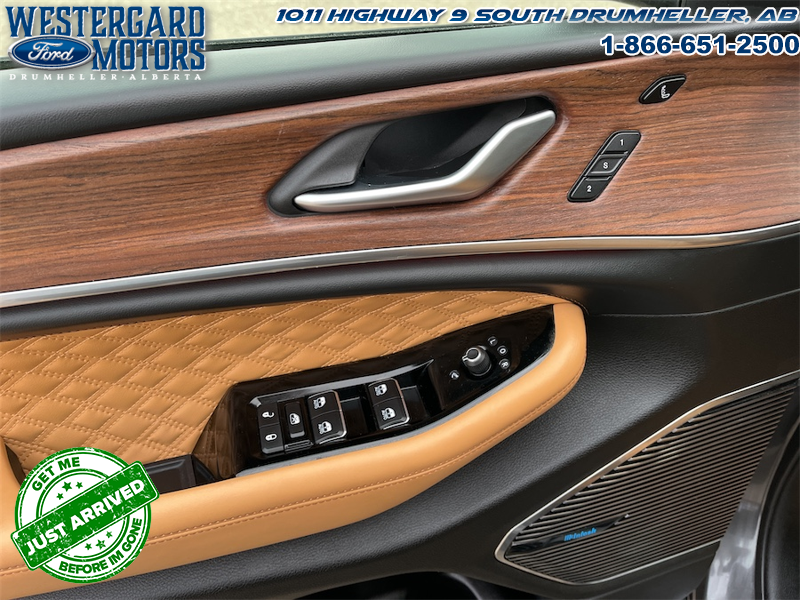 2023 Jeep Grand Cherokee Summit - Sunroof - Cooled Seats - Image 26