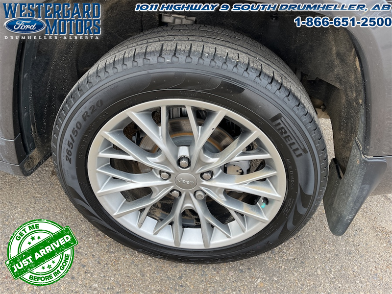 2023 Jeep Grand Cherokee Summit - Sunroof - Cooled Seats - Image 29