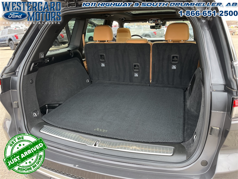 2023 Jeep Grand Cherokee Summit - Sunroof - Cooled Seats - Image 31