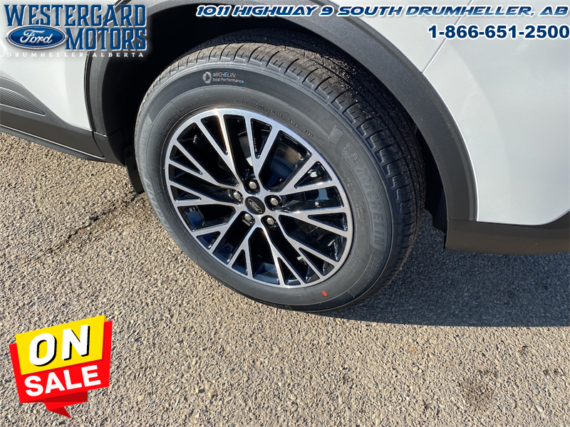 2025 Ford Escape PHEV - Sunroof - Image 16